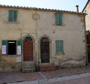 Casa dal fondo della piazza San Francesco (Isola Maggiore).