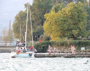 Sbarco al pontile del ristorante "L'Oso"  (1).