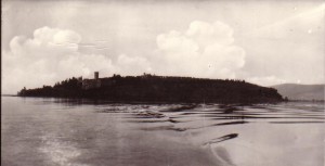 1965   -   Isola Maggiore vue depuis l'Isola Minore.