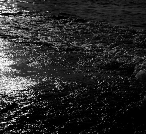 Le acque del Trasimeno all'alba - Immagine nella maniera del pittore francese, Pierre Soulages.